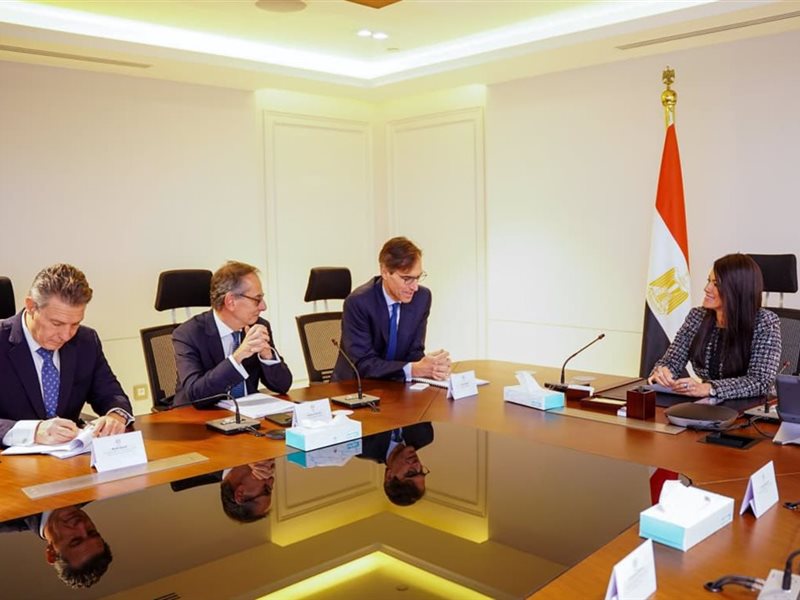 جانب من لقاء البنك