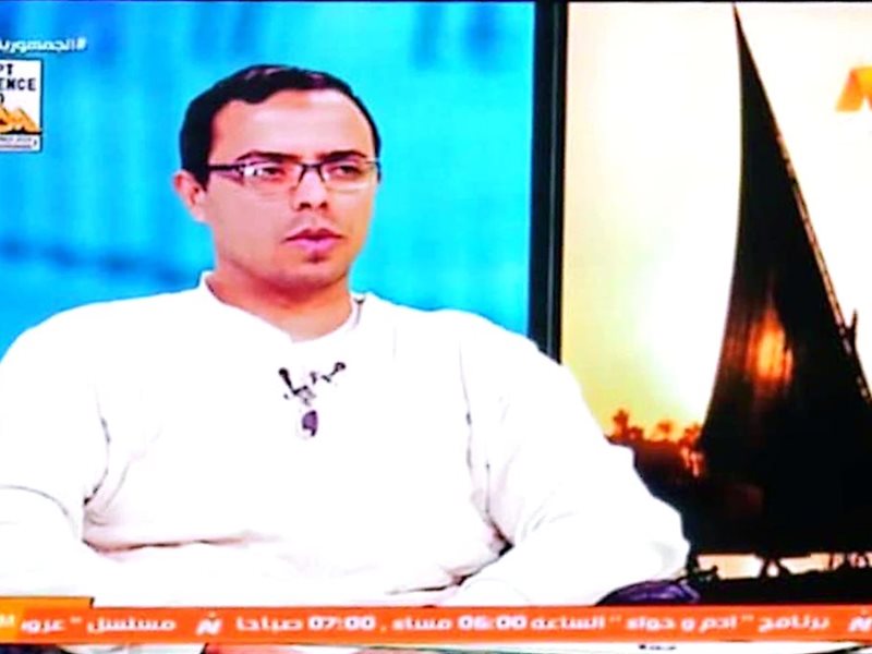 أسامة منصور صحفي