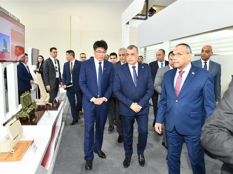 وزير الإنتاج الحربي