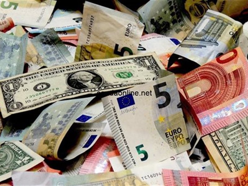 العملات العربية والأجنبية 