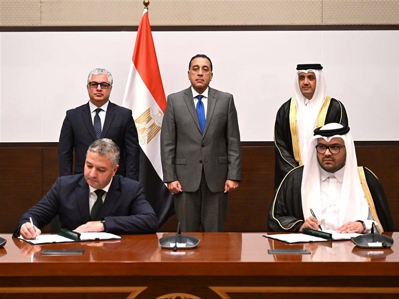 رئيس الوزراء يشهد