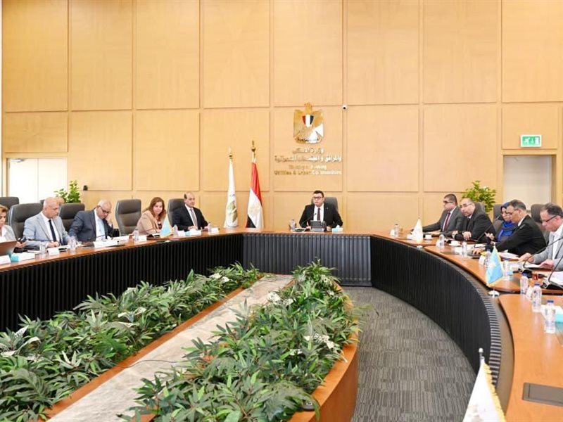 وزير الإسكان