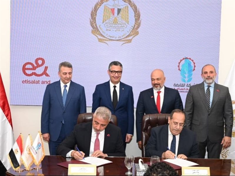 وزير التموين يشهد