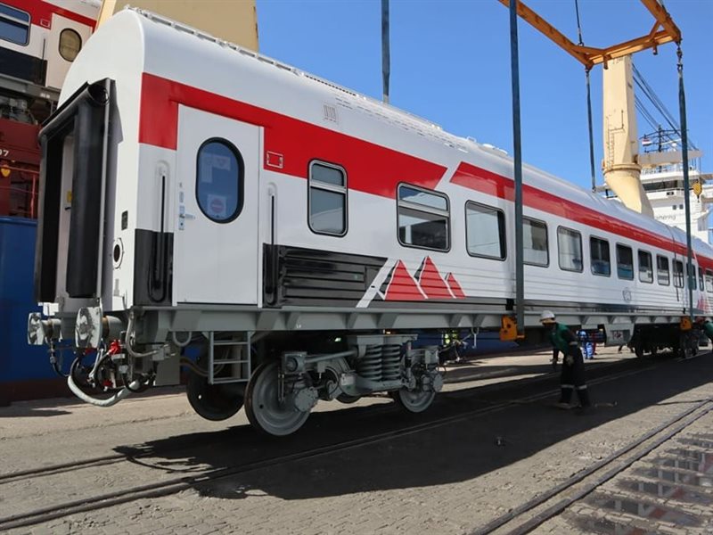 عربات السكة الحديد