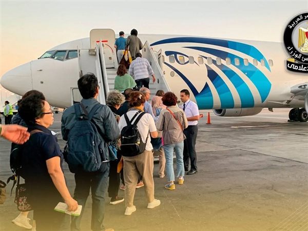 مجلس الوزراء يحسم الجدل: الفيديو المتداول عن طائرة «مكتظة» غير صحيح