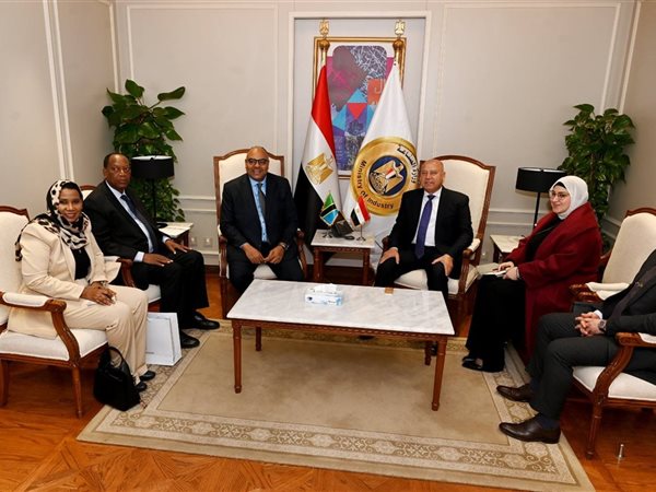 مصر وتنزانيا تفتحان صفحة جديدة من الشراكة الاستراتيجية في النقل والصناعة