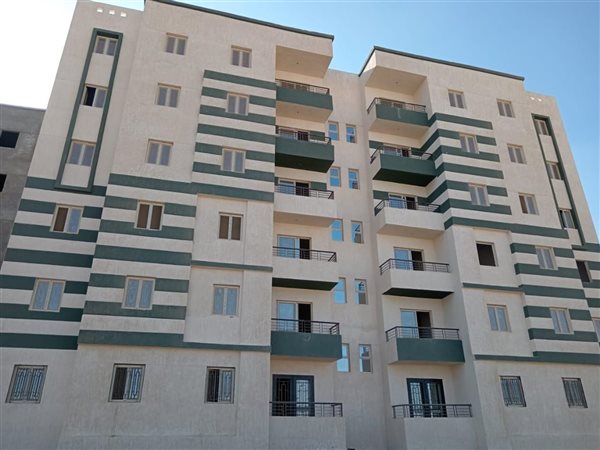 وزير الإسكان يتابع مشروعات 