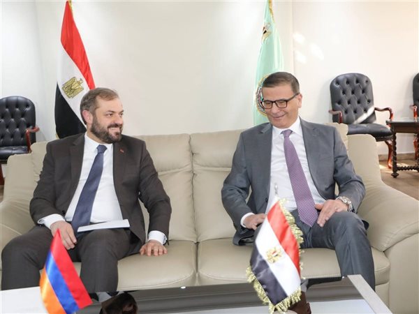 «الزراعة» تفتح أبوابها لأرمينيا.. شراكات استثمارية جديدة وتعاون في التقاوي واستصلاح الأراضي