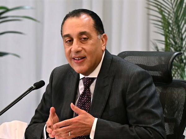 مدبولي يتفقد مشروعات 