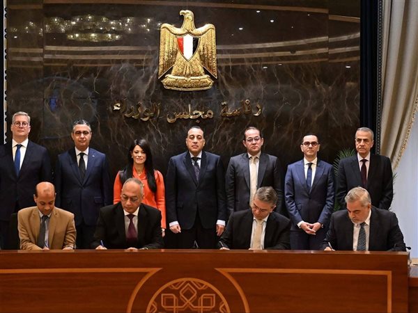 مدبولي: بناء قاعدة معلوماتية موحدة للصادرات والواردات يُسهم في تعزيز استقرار الاقتصاد الكلي