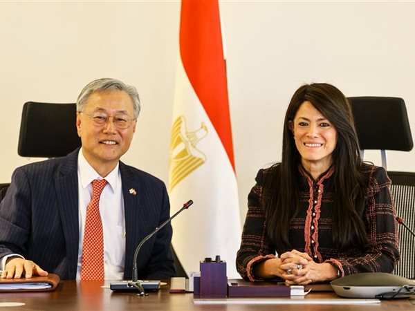 وزيرة التخطيط تلتقي بالسفير الكوري بمناسبة انتهاء فترة عمله في مصر