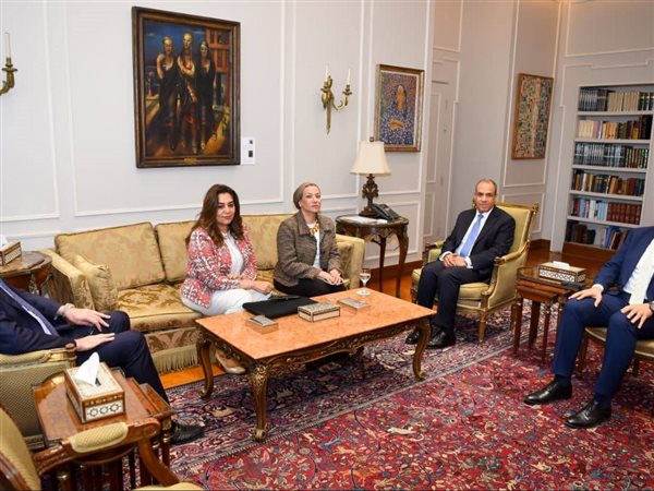 وزير الخارجية يلتقي السكرتير التنفيذي لاتفاقية الأمم المتحدة لمكافحة التصحر