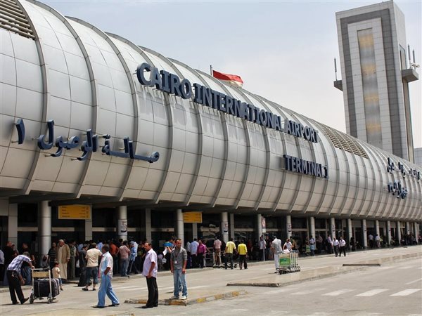 696 رحلة جوية ومليون راكب.. مطار القاهرة يحقق رقماً قياسياً يومياً