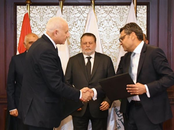 محافظ البنك المركزي يشهد توقيع شراكة بين صندوق تكريم شهداء وضحايا الإرهاب و