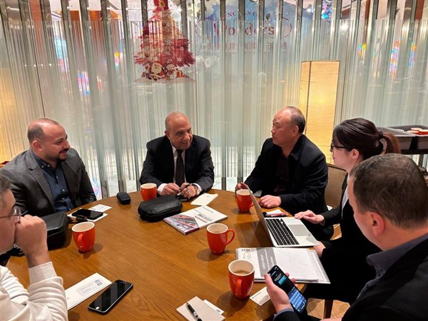 مصر تستهدف الريادة الإقليمية في صناعة المهمات الكهربائية من خلال شراكات استراتيجية صينية