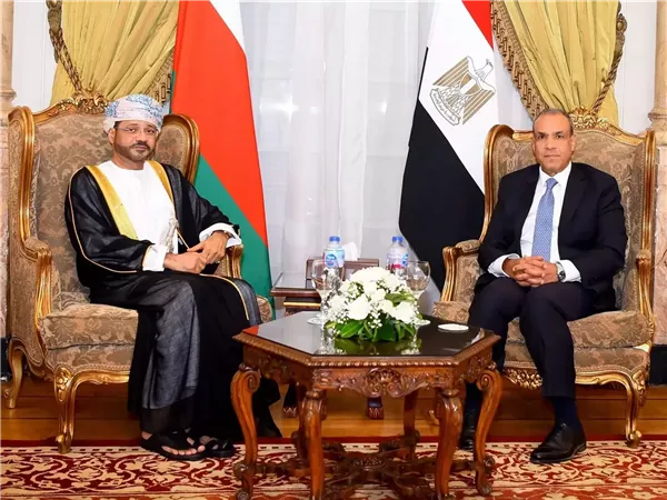 وزيرا خارجية مصر وعُمان يبحثان تعزيز التعاون والتنسيق في القضايا الإقليمية