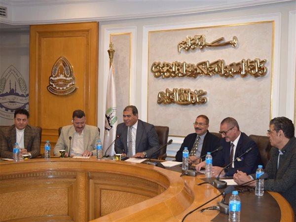 شُعبة الساعات تبحث تعاونًا جديدًا مع مديرية التموين بالقاهرة لزيادة استقرار السوق