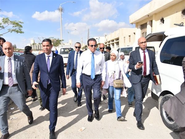 وزير الصحة: جامعة ومستشفي 