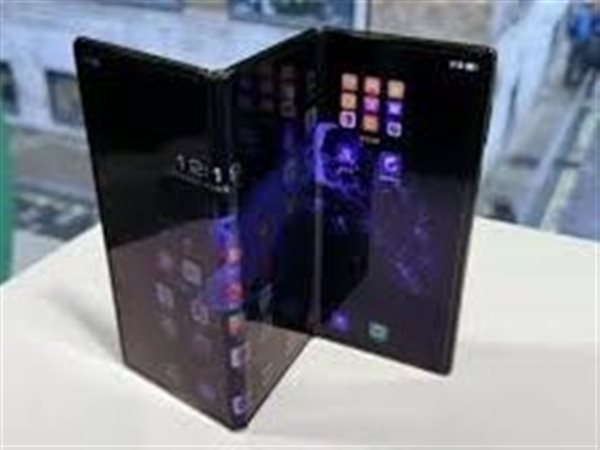 الهواتف ثلاثية الطي تحت الاختبار.. Galaxy Z TriFold يواجه أولى تحدياته