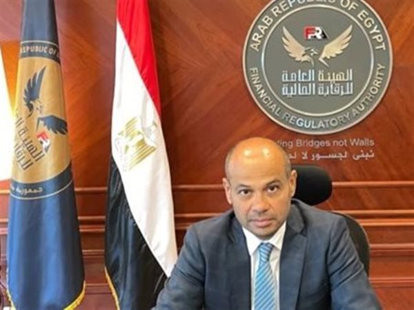 رئيس البورصة المصرية: ندرس مد جلسة التداول ساعة إضافية