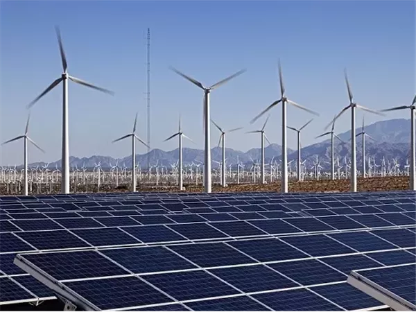 خبير اقتصادي: مصر تتقدم في الاقتصاد والطاقة والأمن الغذائي والسياحة خلال 2025