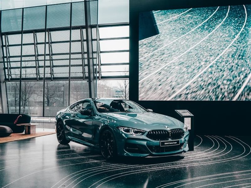 السيارات الفاخرة