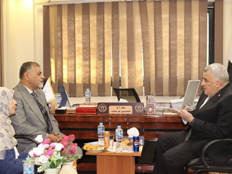  الحسين فرحات، المدير