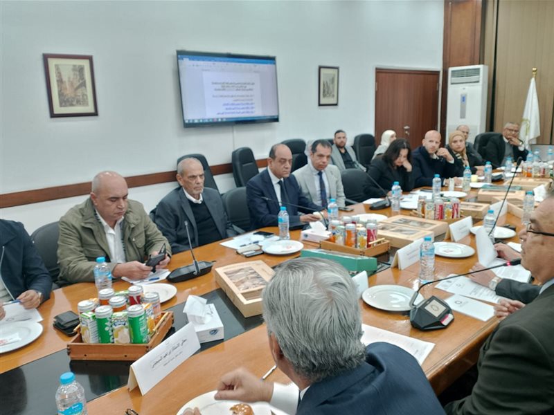 اجتماع لجنة الضرائب