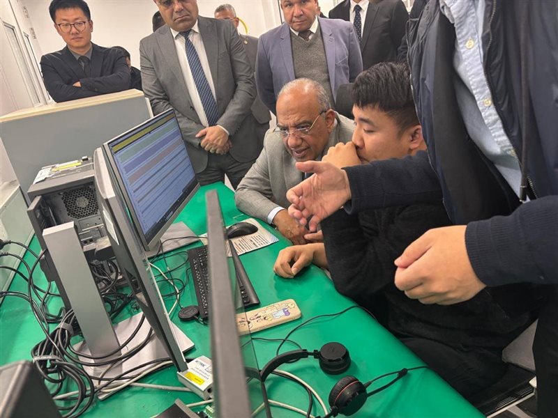 جانب من زيارة وزير