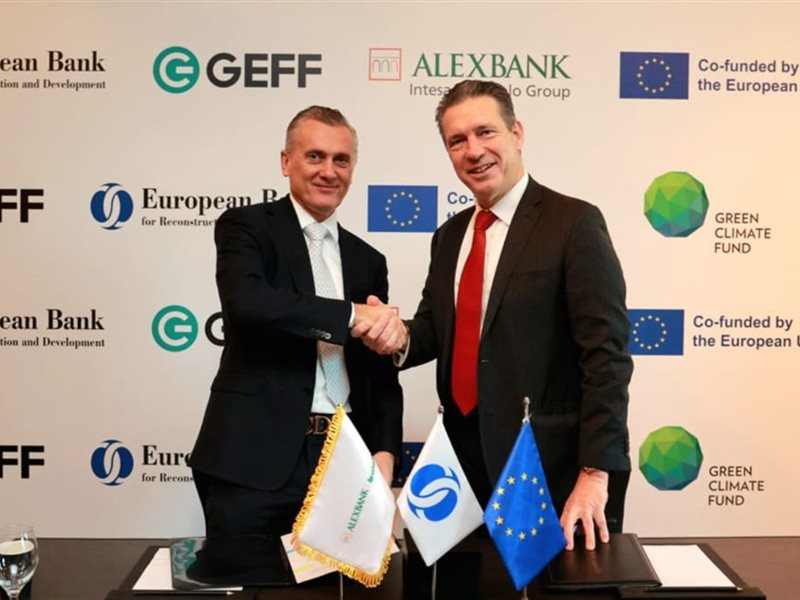 مارك ديفيس و باولو