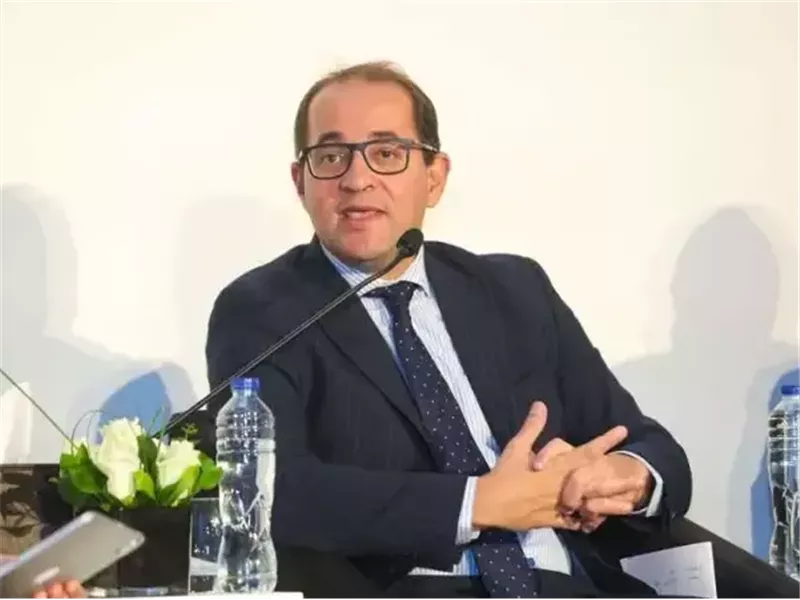  وزير المالية أحمد