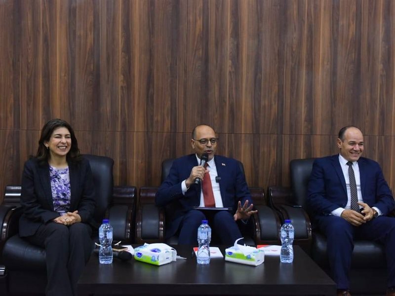  وزير العمل محمد