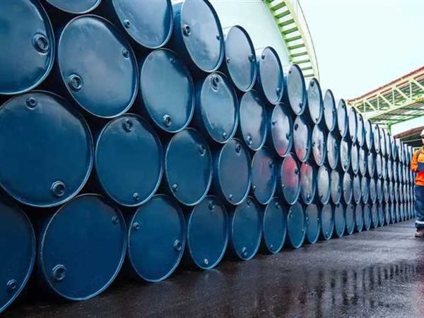 خبير اقتصادي: لا صدمة نفطية بعد عملية فنزويلا والأسواق العالمية ستفتح بهدوء