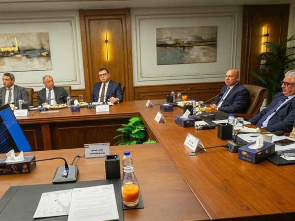 «اقتصادية قناة السويس»: 5.1 مليار دولار استثمارات جديدة.. وخلق 64 ألف فرصة عمل