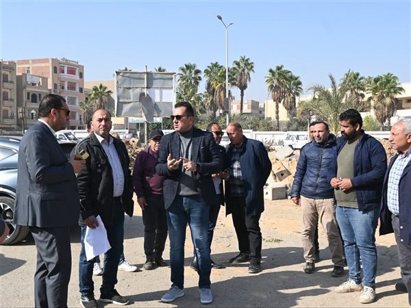 للقضاء على ظاهرة الباعة الجائلين.. تجهيز موقع لإقامة سوق حضاري بالعاشر من رمضان 