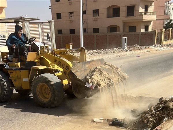 رئيس جهاز مدينة الشروق يتابع أعمال التطوير ورفع كفاءة المحاور الرئيسية