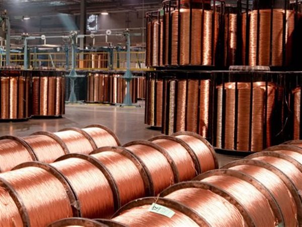 النحاس يحقق مكاسب قياسية ويتجه لسنوات جديدة من الطلب المرتفع