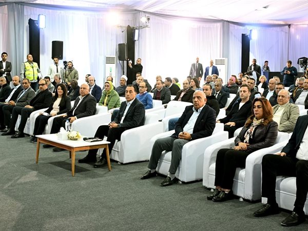 مصر تدشن المرحلة الأولى من مشروع «أوبيليسك» للطاقة الشمسية بقدرة 500 ميجاوات