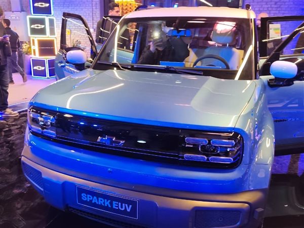 طرح سيارات شيفروليه سبارك وكابتيفا الكهربائية في مصر..باسعار تبدأ من 899 الف جنيه