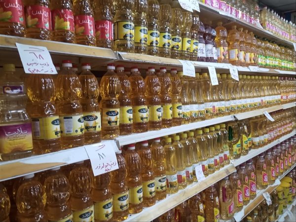 القابضة للصناعات الغذائية تطرح زيوت الطعام بأسعار مخفضة في المجمعات