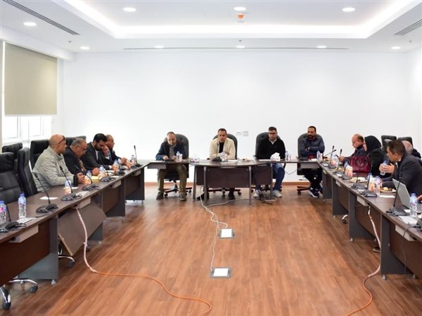 رئيس جهاز العلمين الجديدة يبحث مع مجلس الأمناء آليات التعاون ودعم الحياة