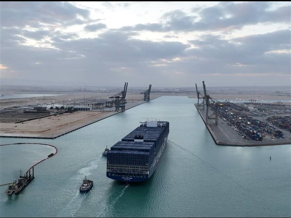 مجلس الوزراء يستعرض بدء التشغيل التجاري لمحطة البحر الأحمر لتداول الحاويات بالسخنة