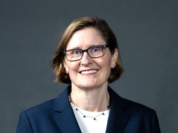 عضو بالاحتياطي الفيدرالي تشدد على دعمها لجيروم باول.. وتؤكد: مرتاحة لتثبيت الفائدة في يناير