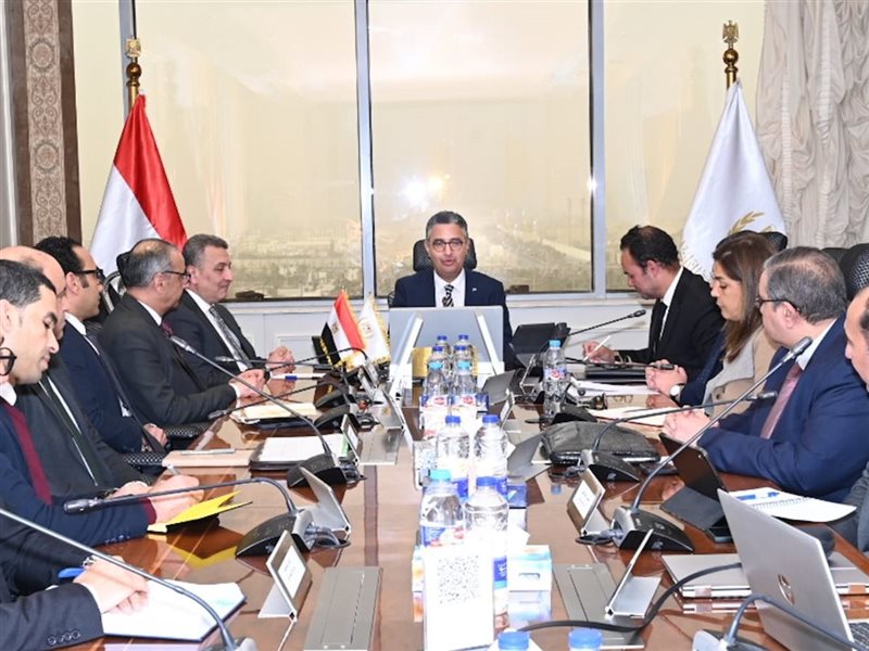 الدكتور شريف فاروق