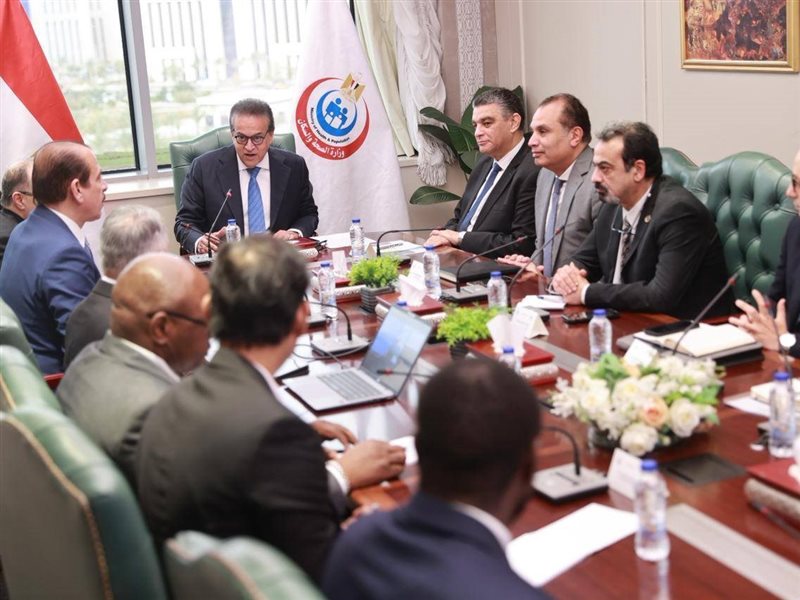 وزير الصحة والسكان