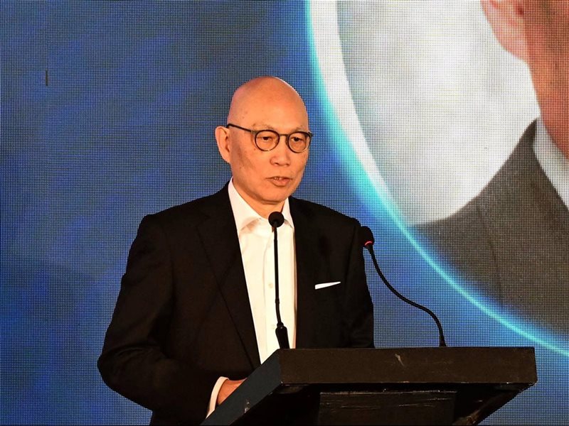 العضو المنتدب والمدير