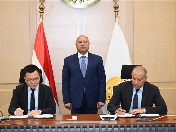 باستثمارات 350 مليون دولار.. «الوزير» يشهد توقيع عقد إنشاء أكبر مجمع متكامل للغزل والنسيج في أكتوبر الجديدة