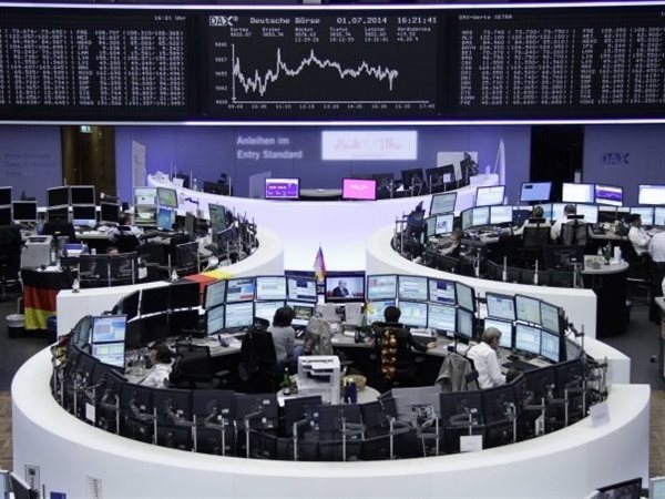 الأسواق الأوروبية تهبط جماعيًا تحت ضغط تهديدات ترامب بالرسوم الجمركية