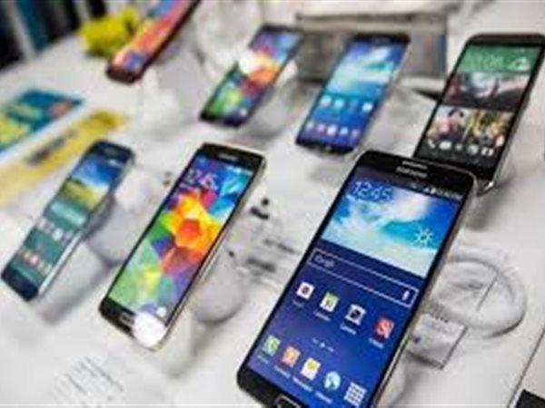 20 مليون جهاز قريبا.. 15 علامة تجارية تصنع الهواتف المحمولة وملحقاتها في مصر