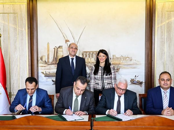 لأول مرة خارج المقار التقليدية.. مراكز متنقلة لاستخراج «الفيش الجنائي» إلكترونيًا في المحافظات